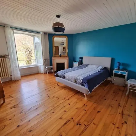 Maison La Rase Du Cantal * Menet