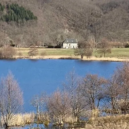 Maison La Rase Du Cantal *
